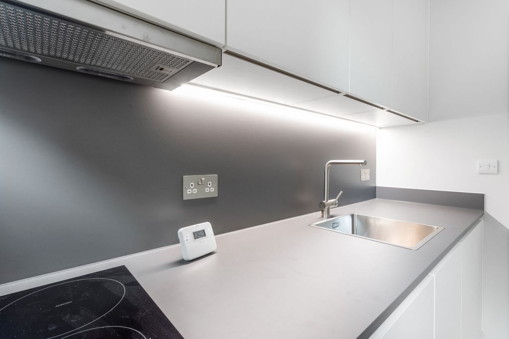 Property photo 2 of 10 Kitchen