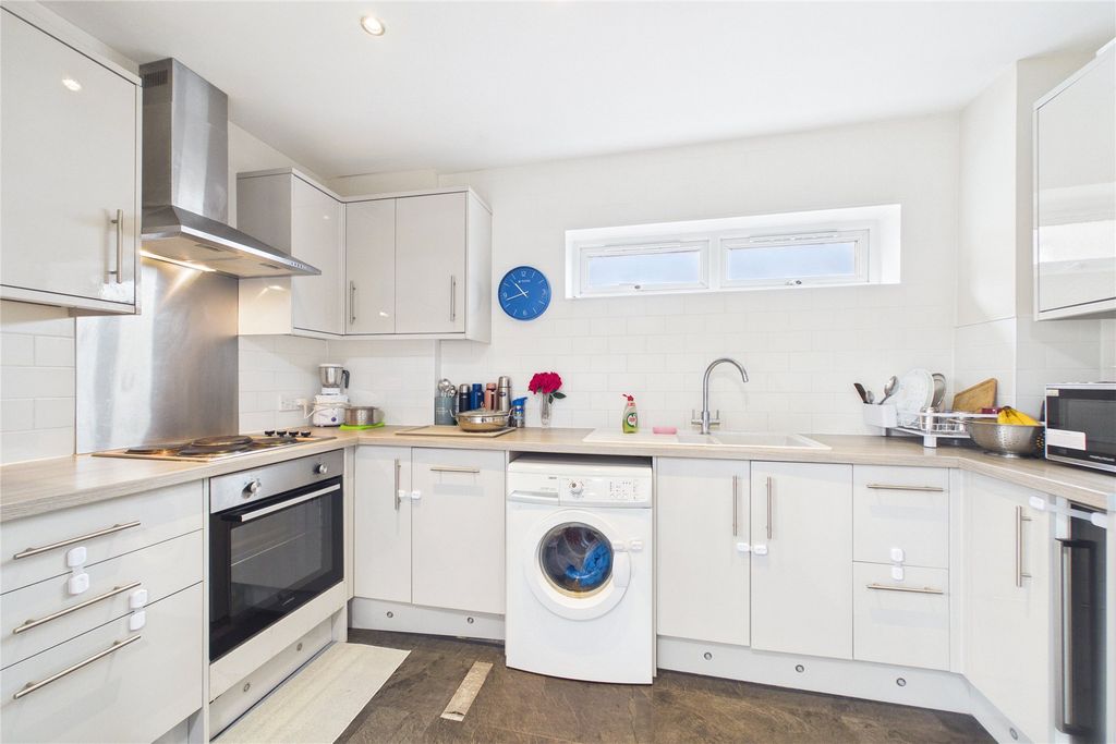 Property photo 2 of 7 Picture No. 05