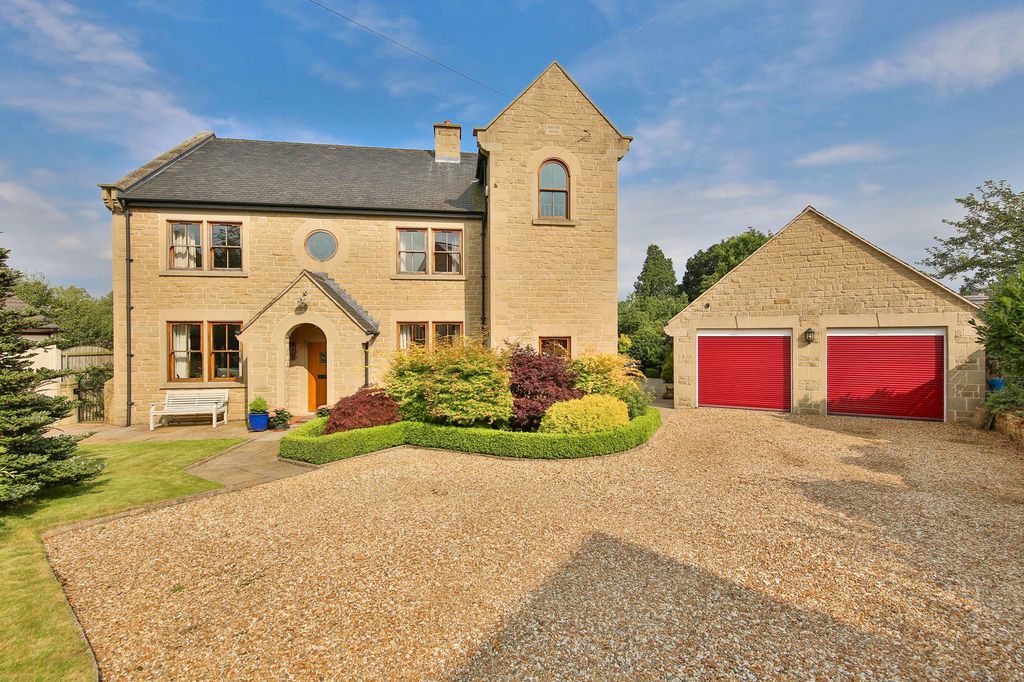 Property photo 1 of 36