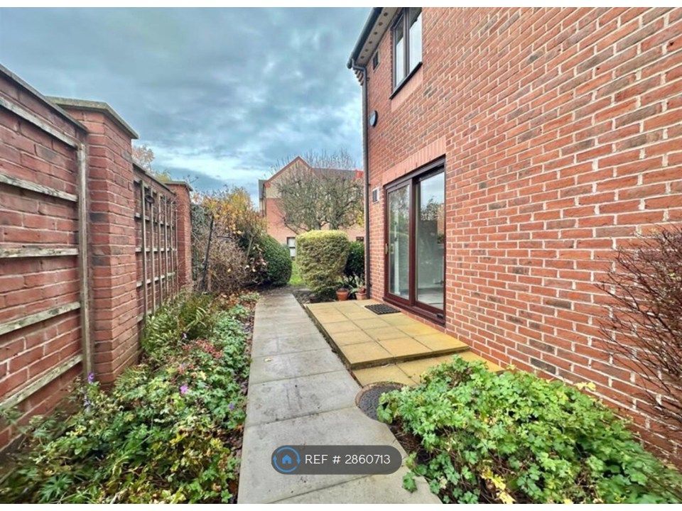 Property photo 2 of 26 Garden Pathway Allows Private Access