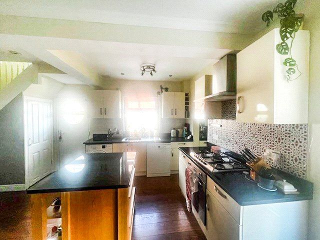 Property photo 3 of 12 Kitchen Diner
