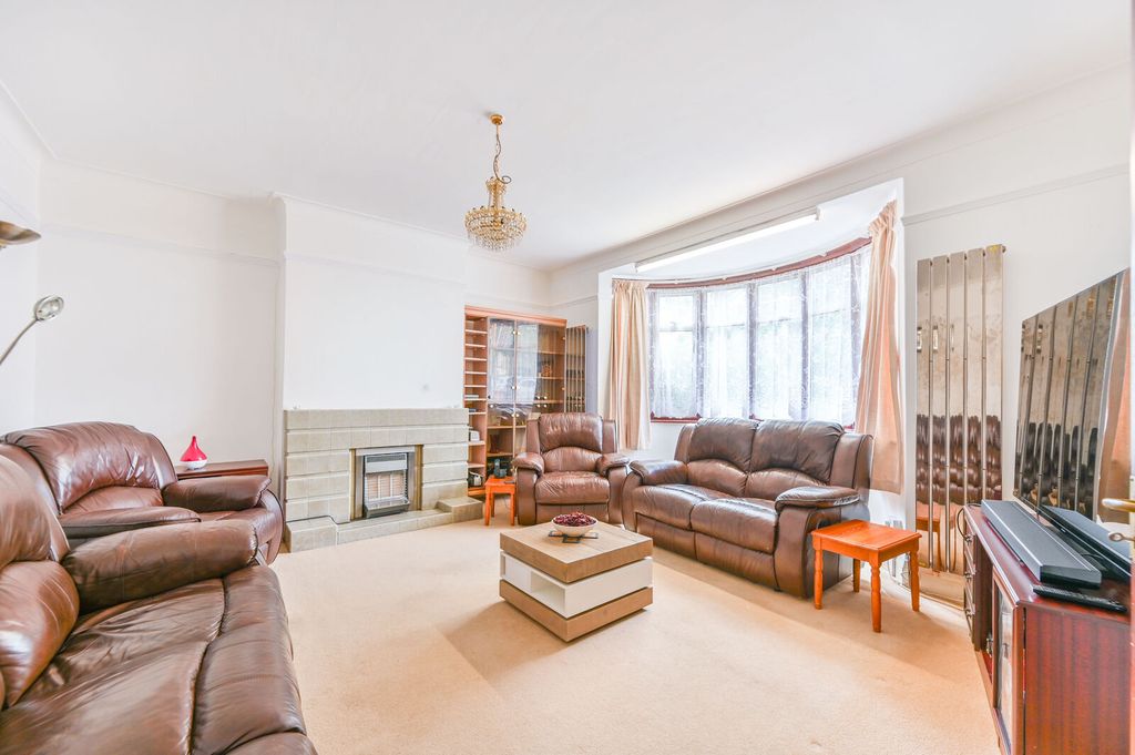 Property photo 1 of 19