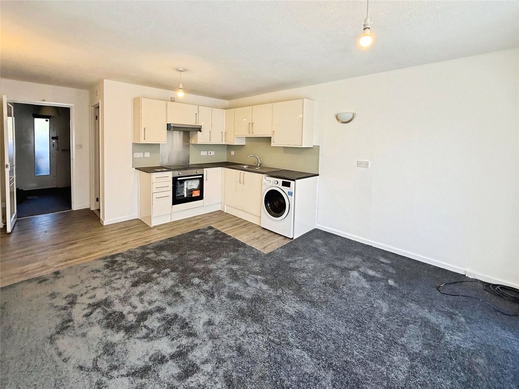 Property photo 2 of 11 Picture No. 08