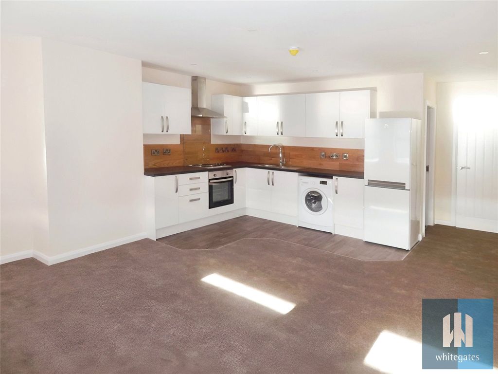 Property photo 2 of 8 Picture No. 16