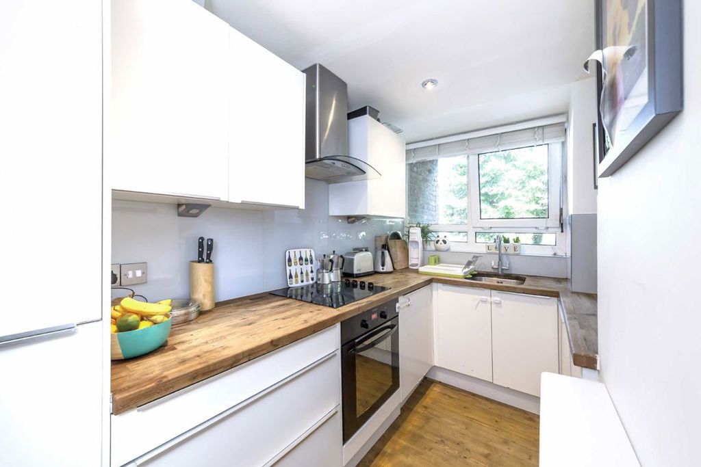 Property photo 1 of 4