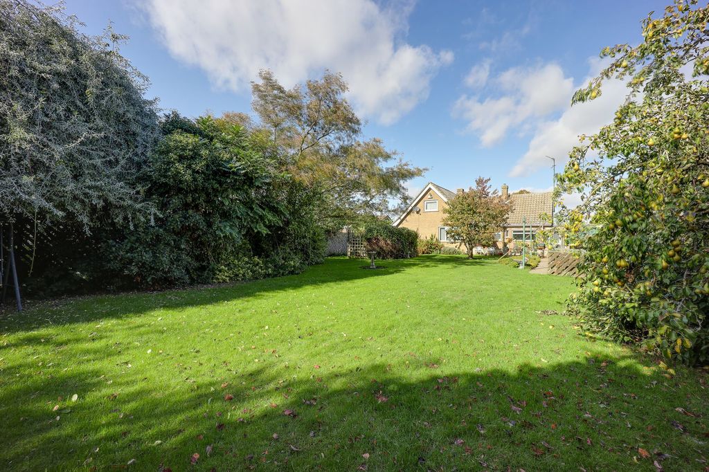 Property photo 2 of 23