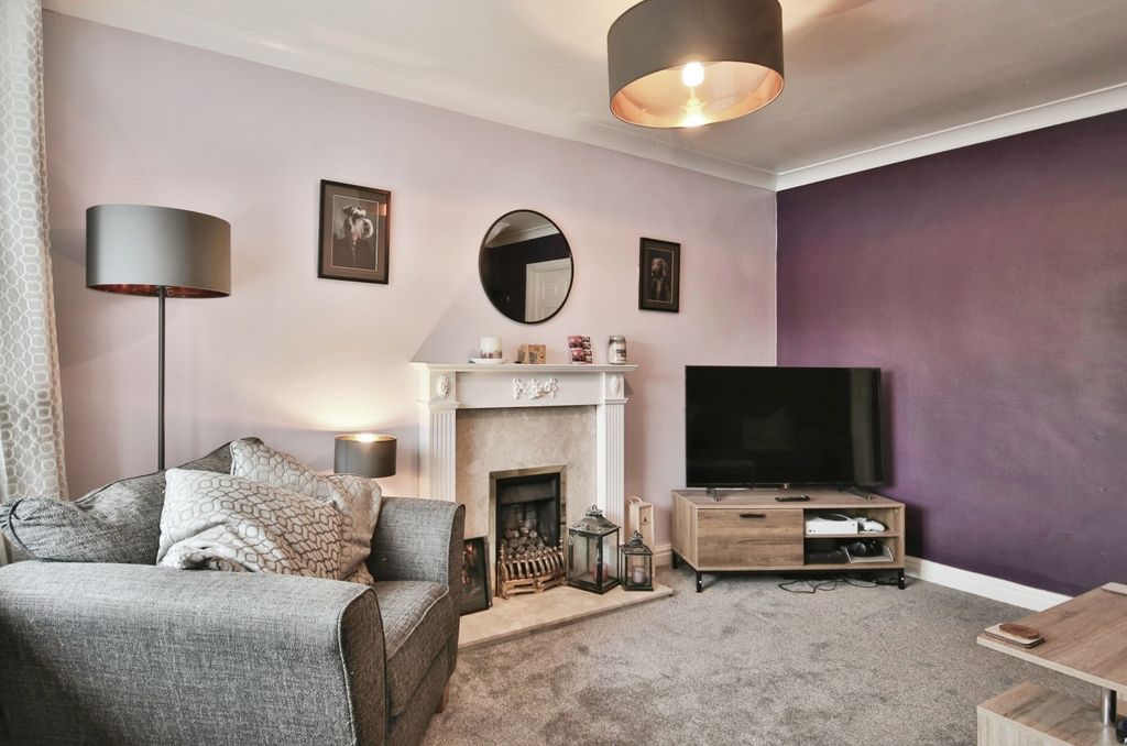 Property photo 3 of 15 4040538