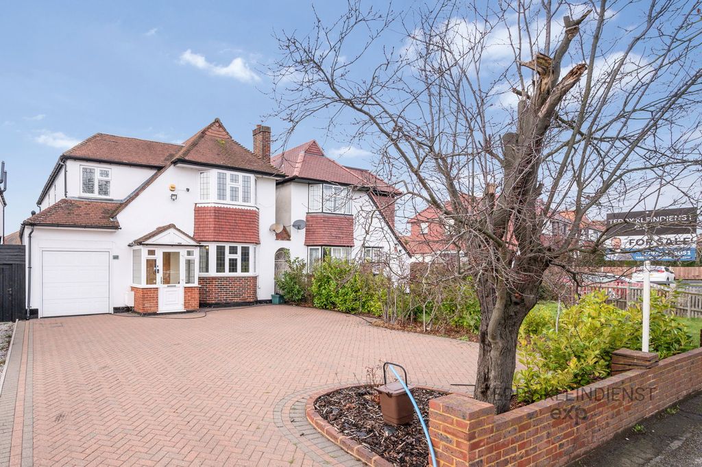 Property photo 1 of 23