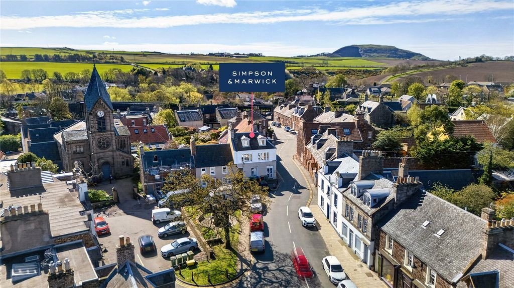 Property photo 1 of 24 1A The Square