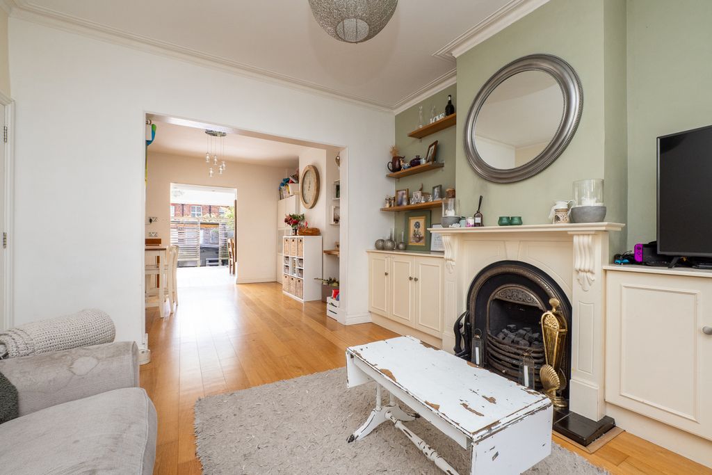 Property photo 3 of 20 Picture No. 06