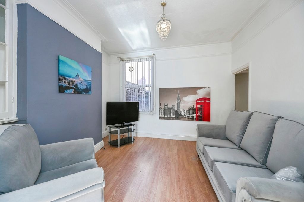 Property photo 2 of 14 Pbox-Img.Jpg