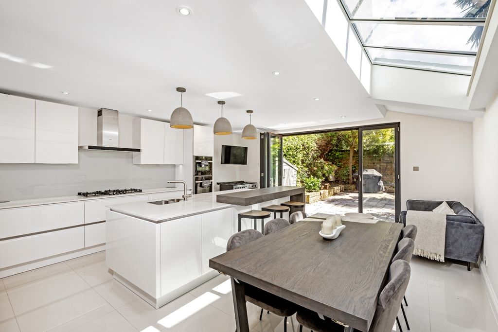 Property photo 1 of 17 Open Plan