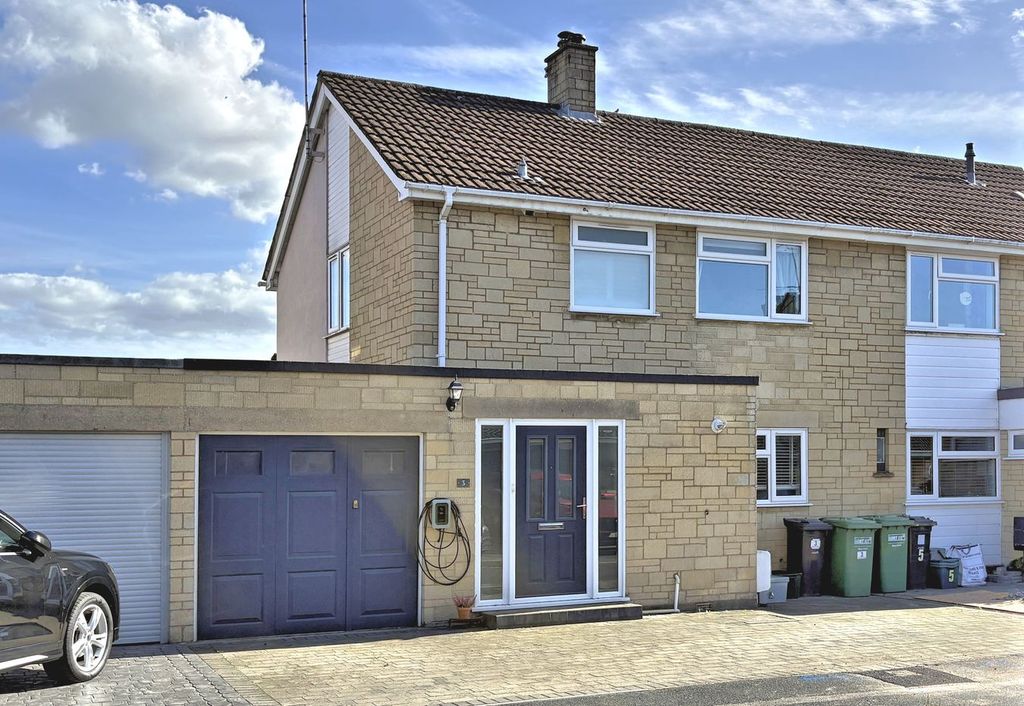 Property photo 1 of 23