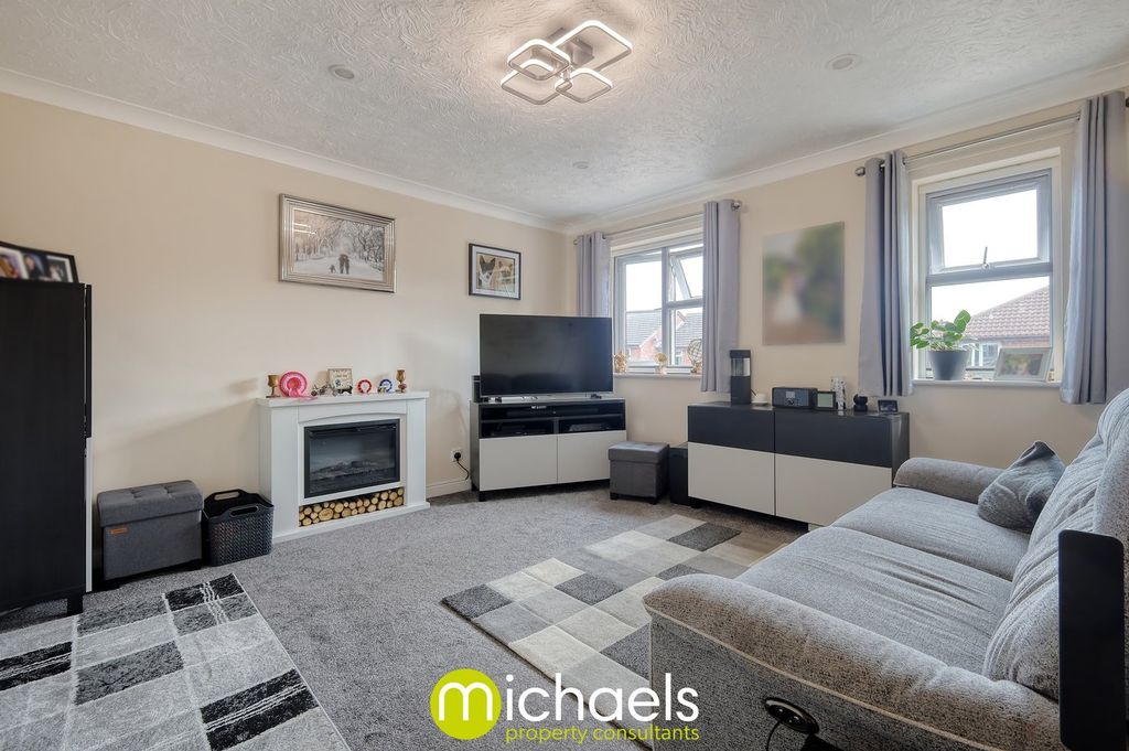 Property photo 2 of 15