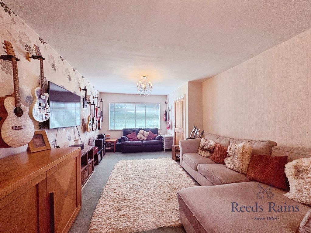 Property photo 3 of 7 Picture No. 05