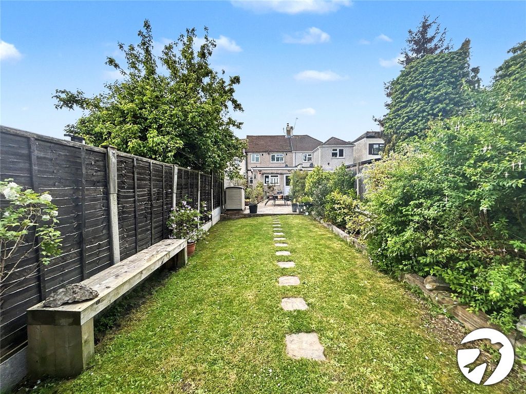 Property photo 3 of 31 Picture No. 23