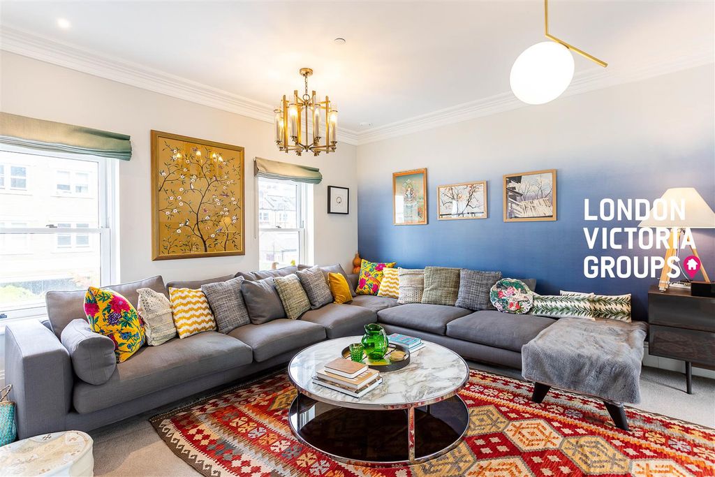 Property photo 1 of 22 Mini - 152B, Battersea Park Road.Sw11 4nd-2.Jpg
