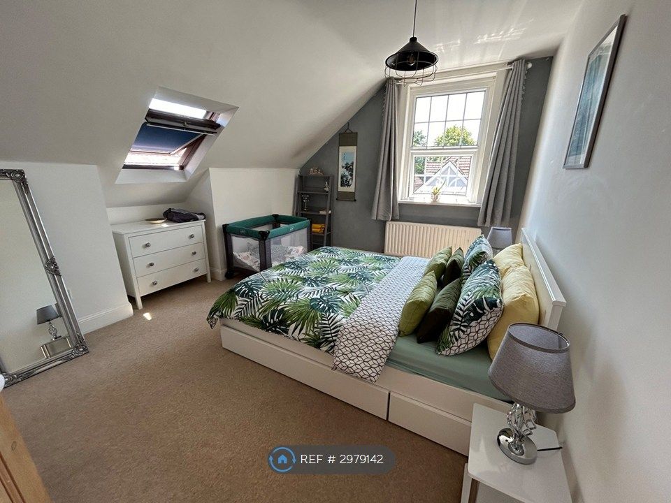 Property photo 1 of 32 Bedroom 2