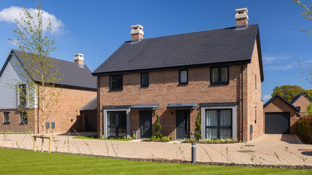 Property photo 1 of 12 Rosebrook, Hambrook