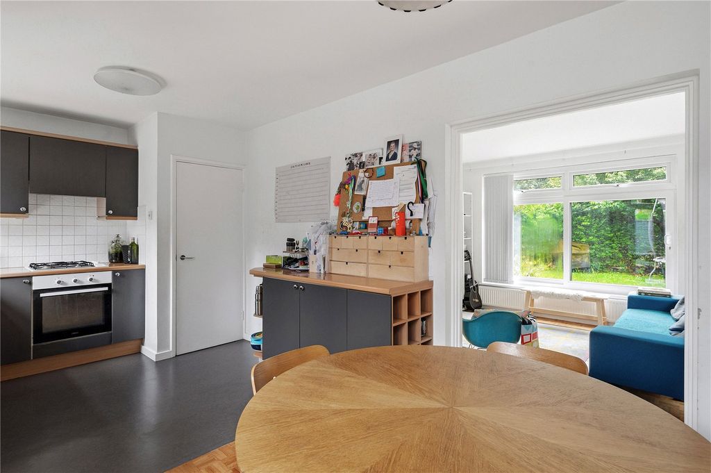 Property photo 2 of 28 Picture No. 07