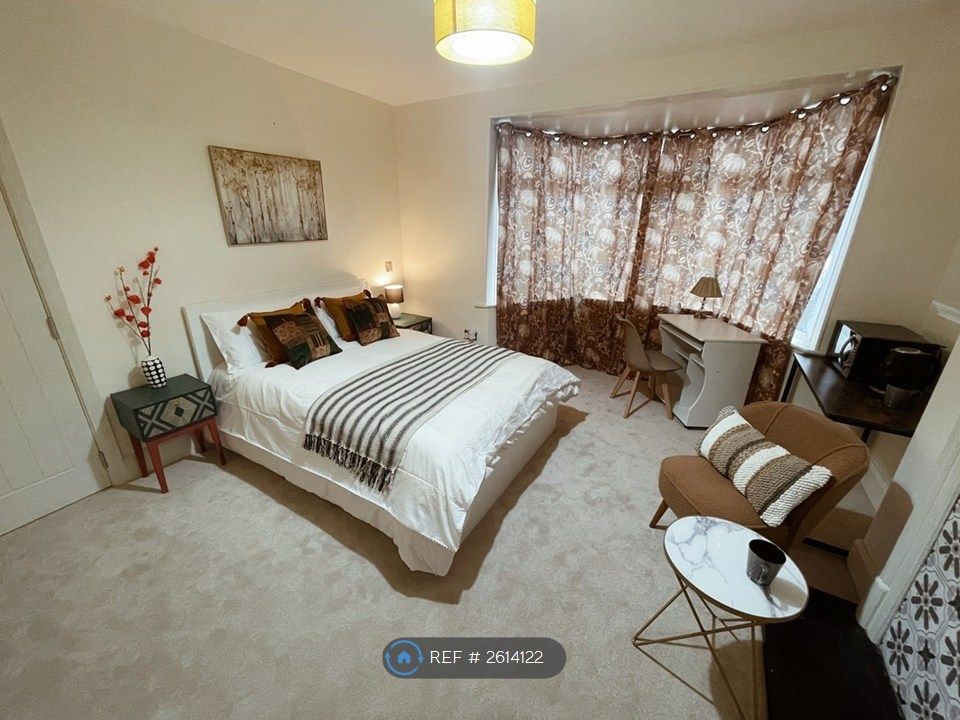 Property photo 1 of 10 Suite 2