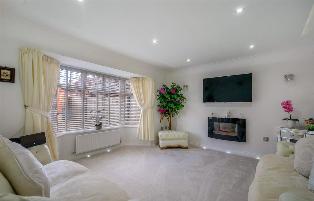 Property photo 3 of 27 Dsc01355.Jpg