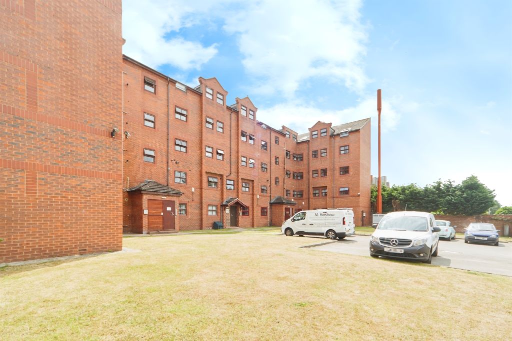 Property photo 1 of 16