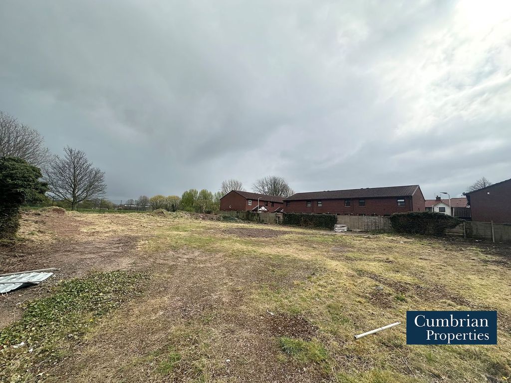 Property photo 3 of 8 Building Land