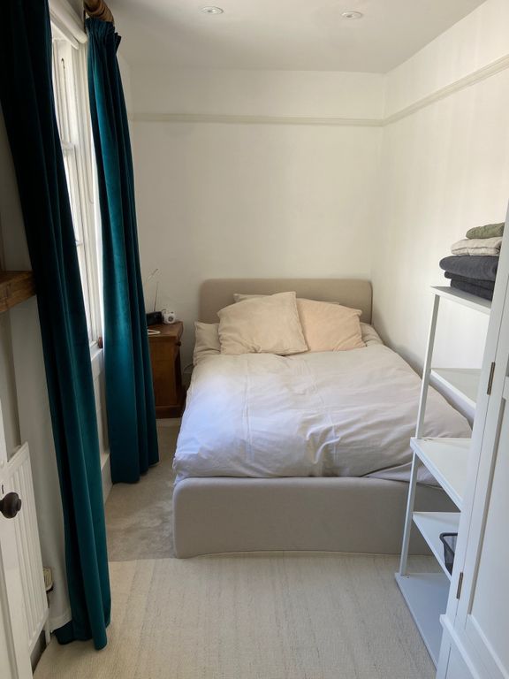 Property photo 3 of 7