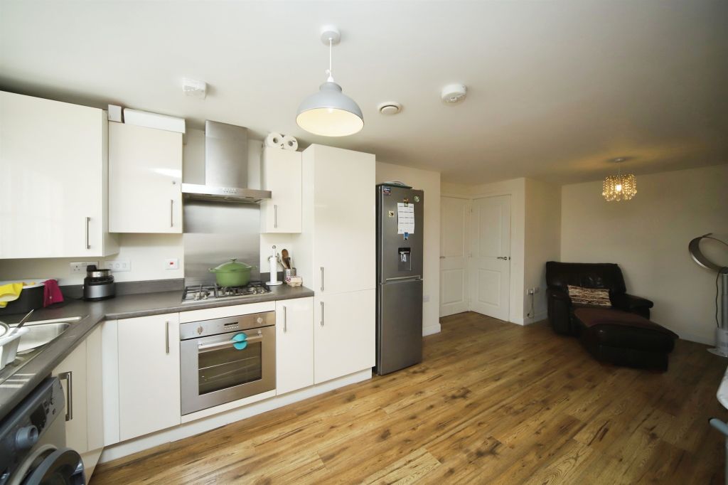 Property photo 3 of 11