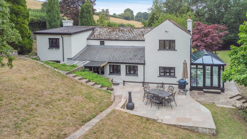 Property photo 1 of 27 P044086_01.Jpg