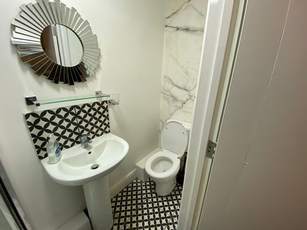 Property photo 3 of 5