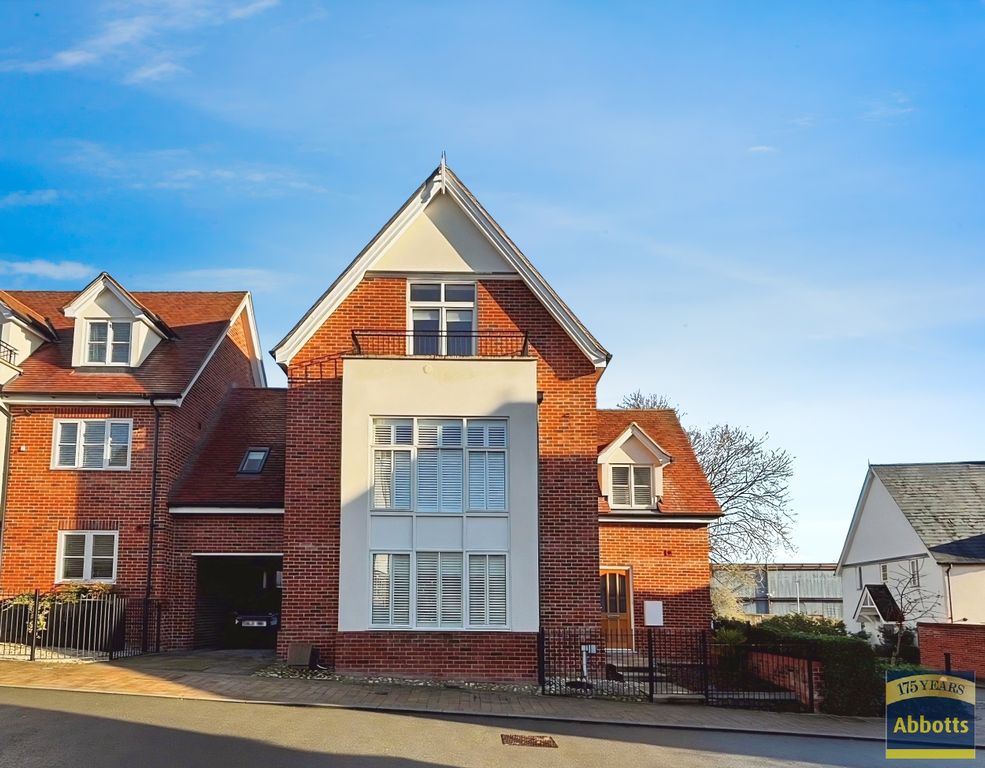 Property photo 1 of 1