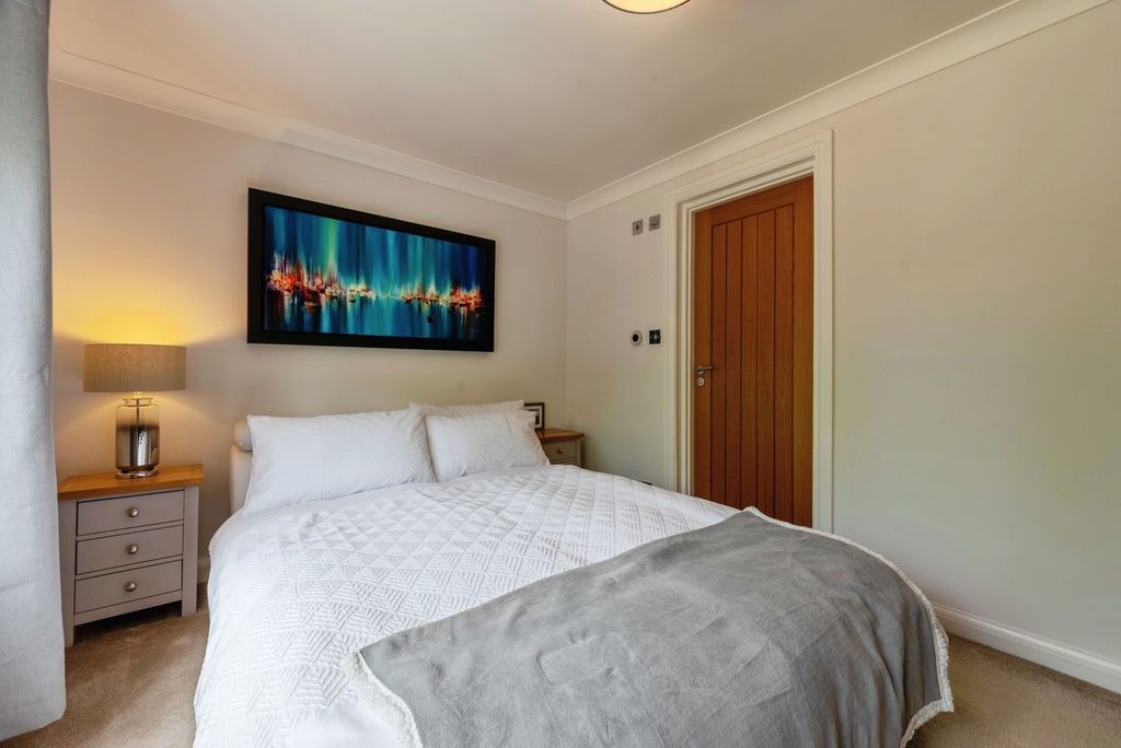 Property photo 3 of 20 Pbox-Img.Jpg