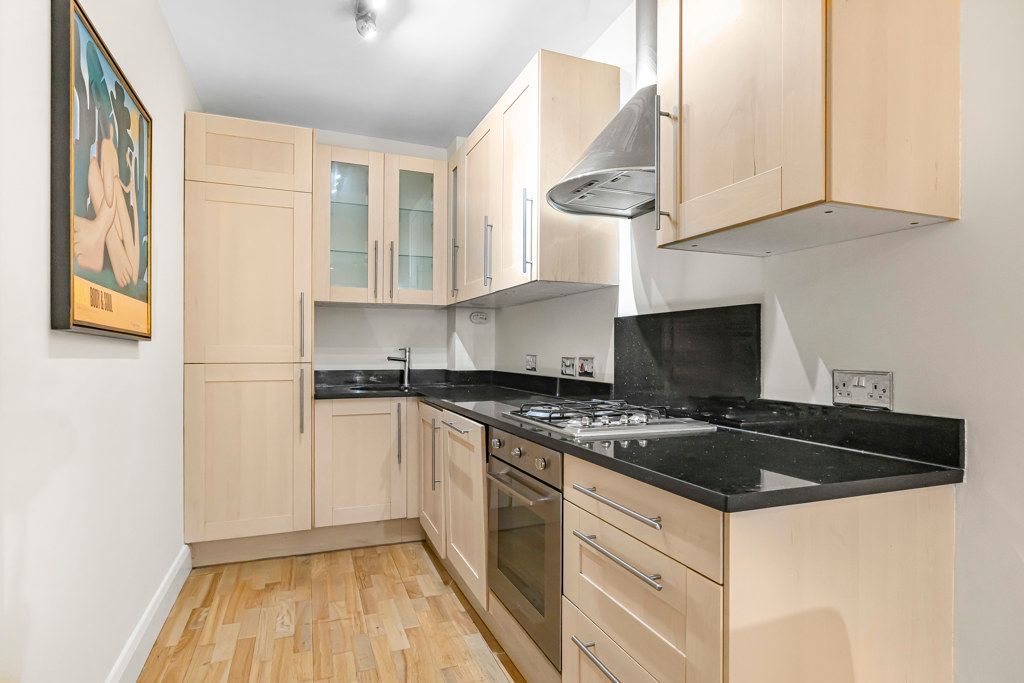 Property photo 2 of 17 Reception/Kitchen