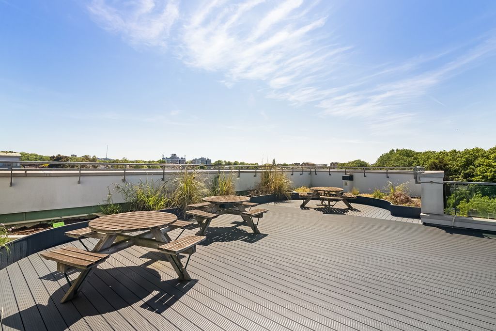 Property photo 2 of 15 Communal Roof Terrace