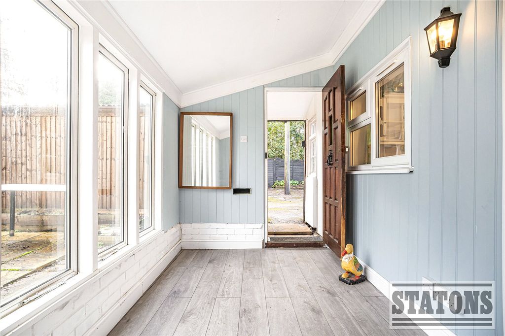 Property photo 2 of 27 Picture No. 35