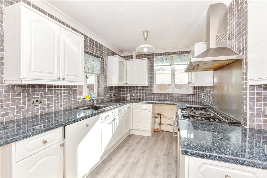 Property photo 3 of 11 Kitchen/Diner