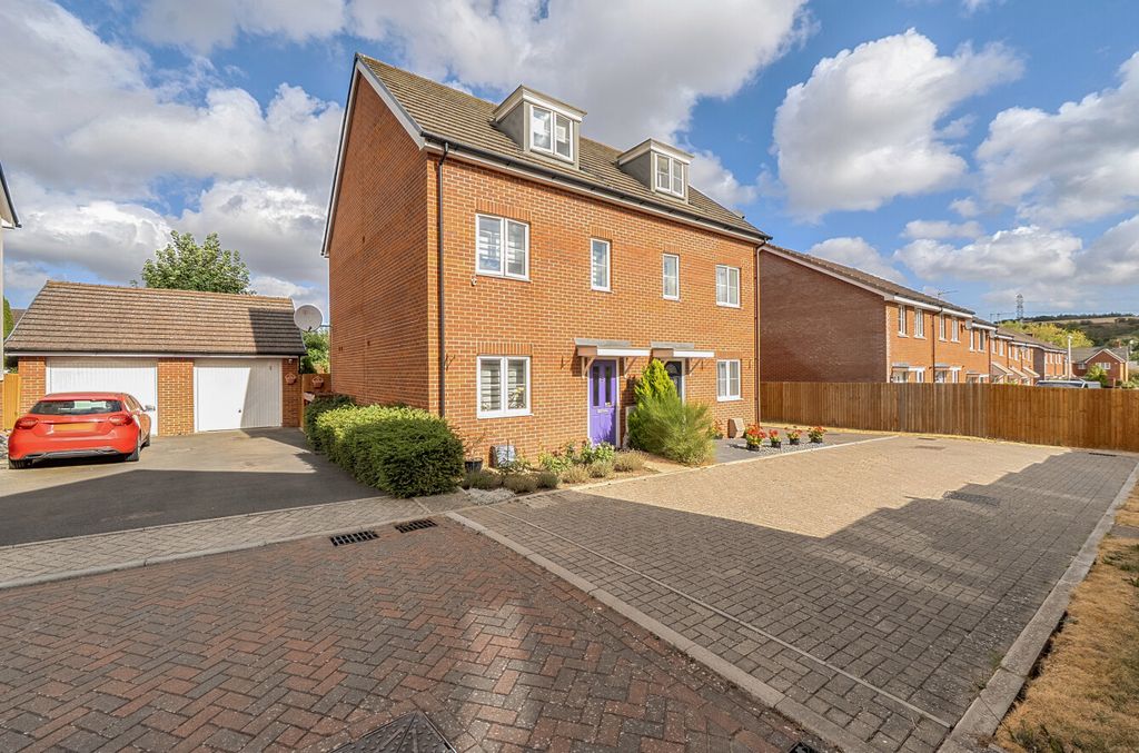 Property photo 1 of 19 1-6A8c4A7854E88-1...