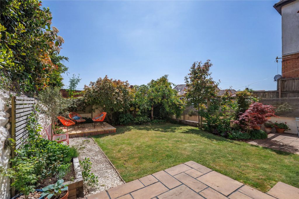 Property photo 2 of 45 Picture No. 19