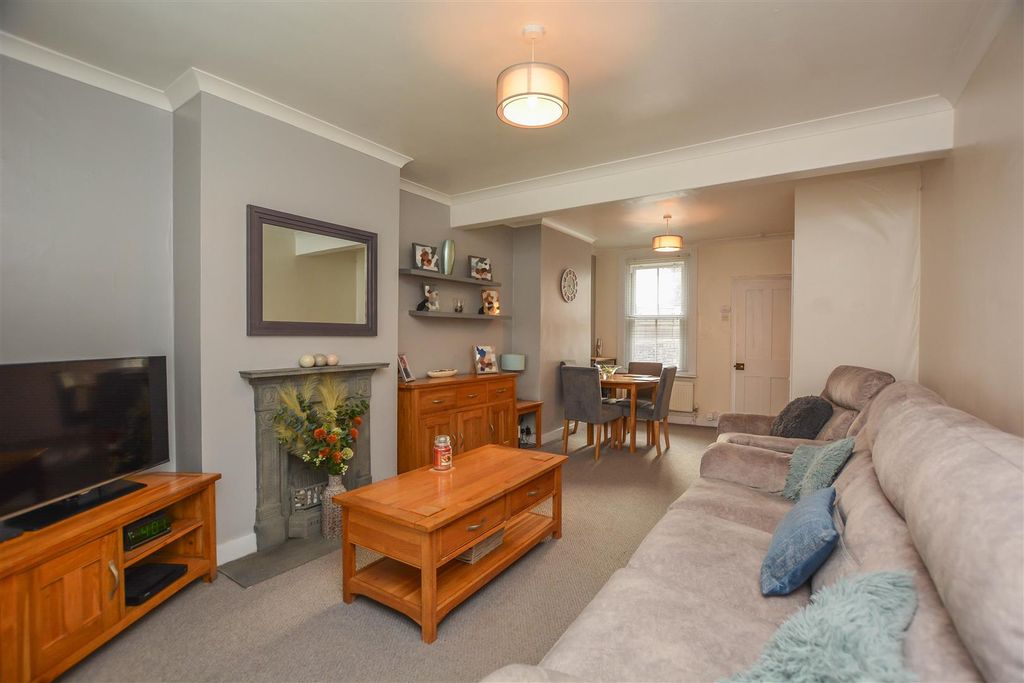 Property photo 2 of 13 Dsc_0966.Png