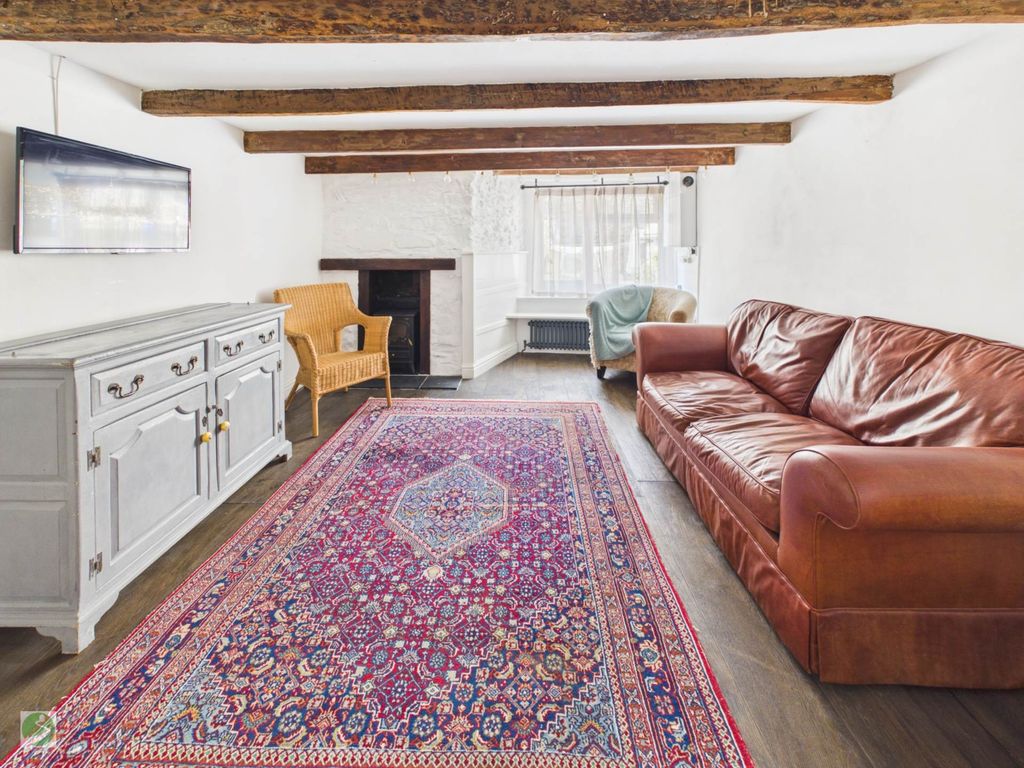 Property photo 3 of 13