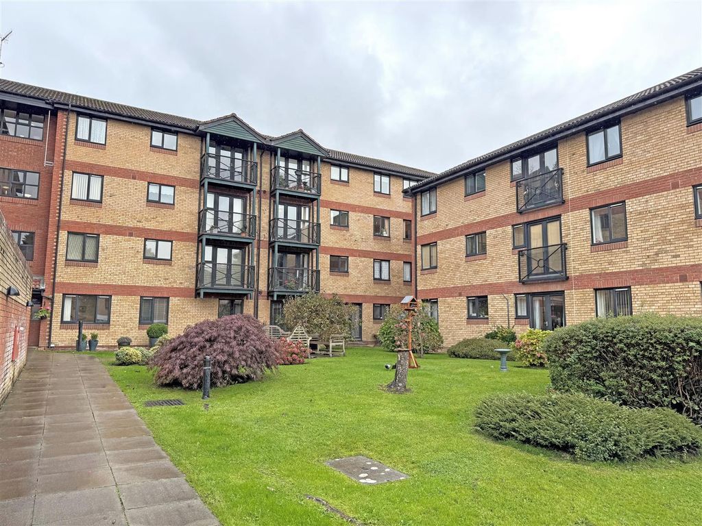 Property photo 1 of 12 E20.Jpg