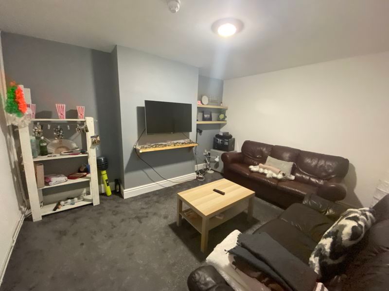 Property photo 3 of 10 Photo 1