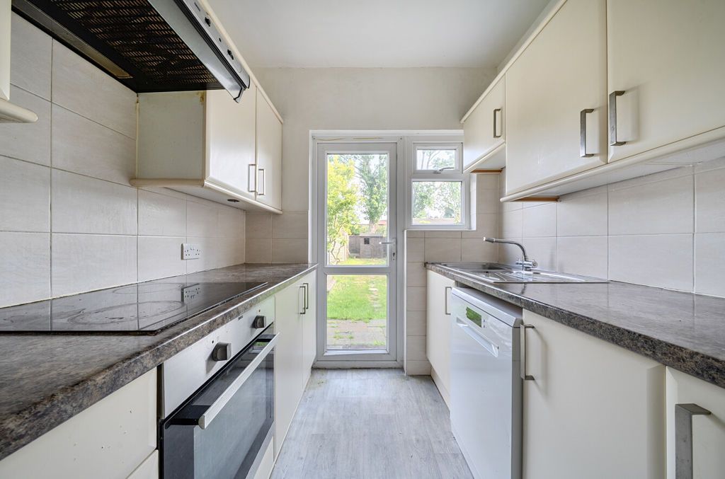 Property photo 3 of 14 Kitchen Angle 2