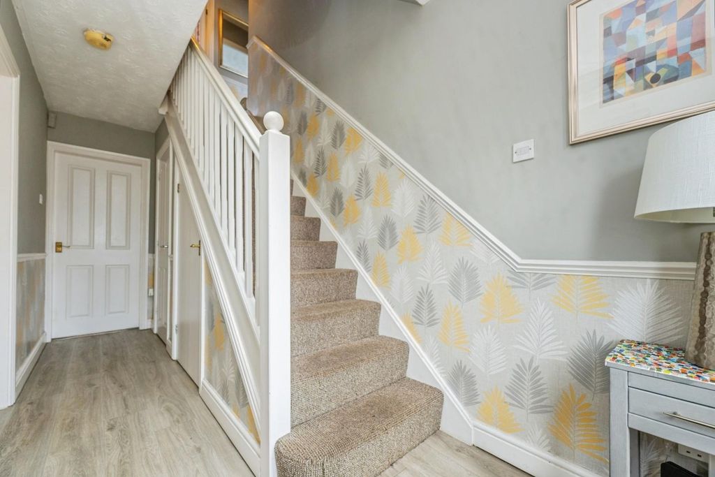 Property photo 3 of 22 20Tallandavenue-18.Jpg