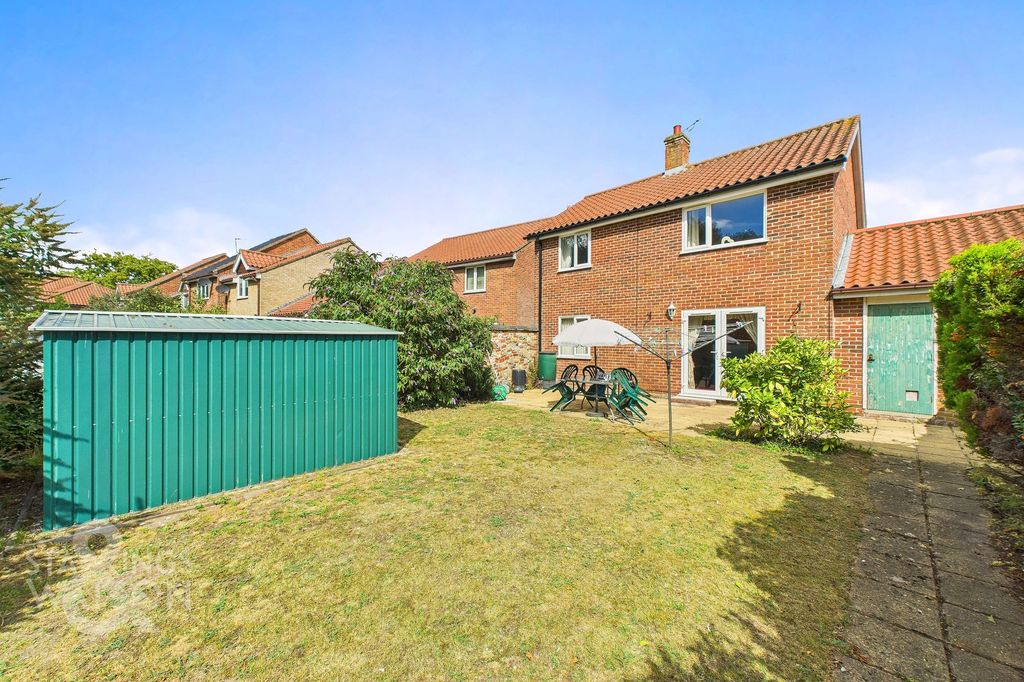 Property photo 2 of 18