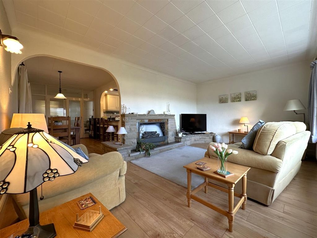 Property photo 2 of 22 Large Living Room Into Dining Room 791