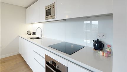 Property photo 3 of 8 Kitchen