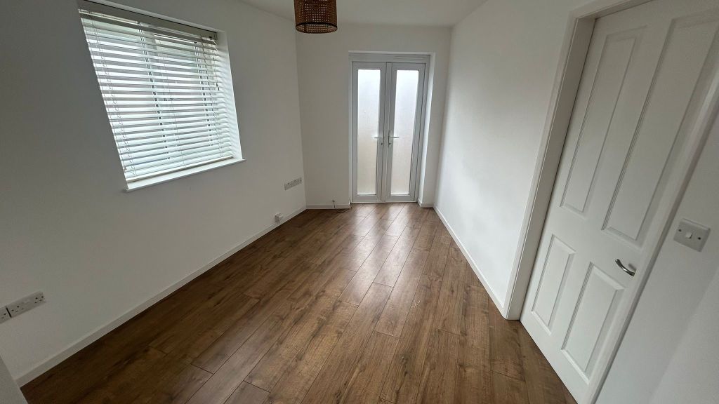 Property photo 3 of 9 Image